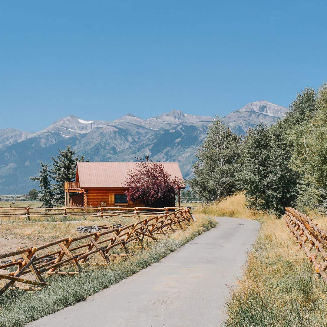 The 5 Best Small Log Cabin Kits on a Budget