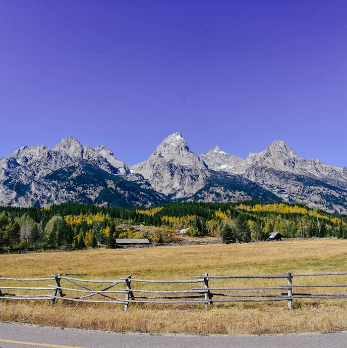 Hike the Tetons: What to Wear for Hiking Fall 2019