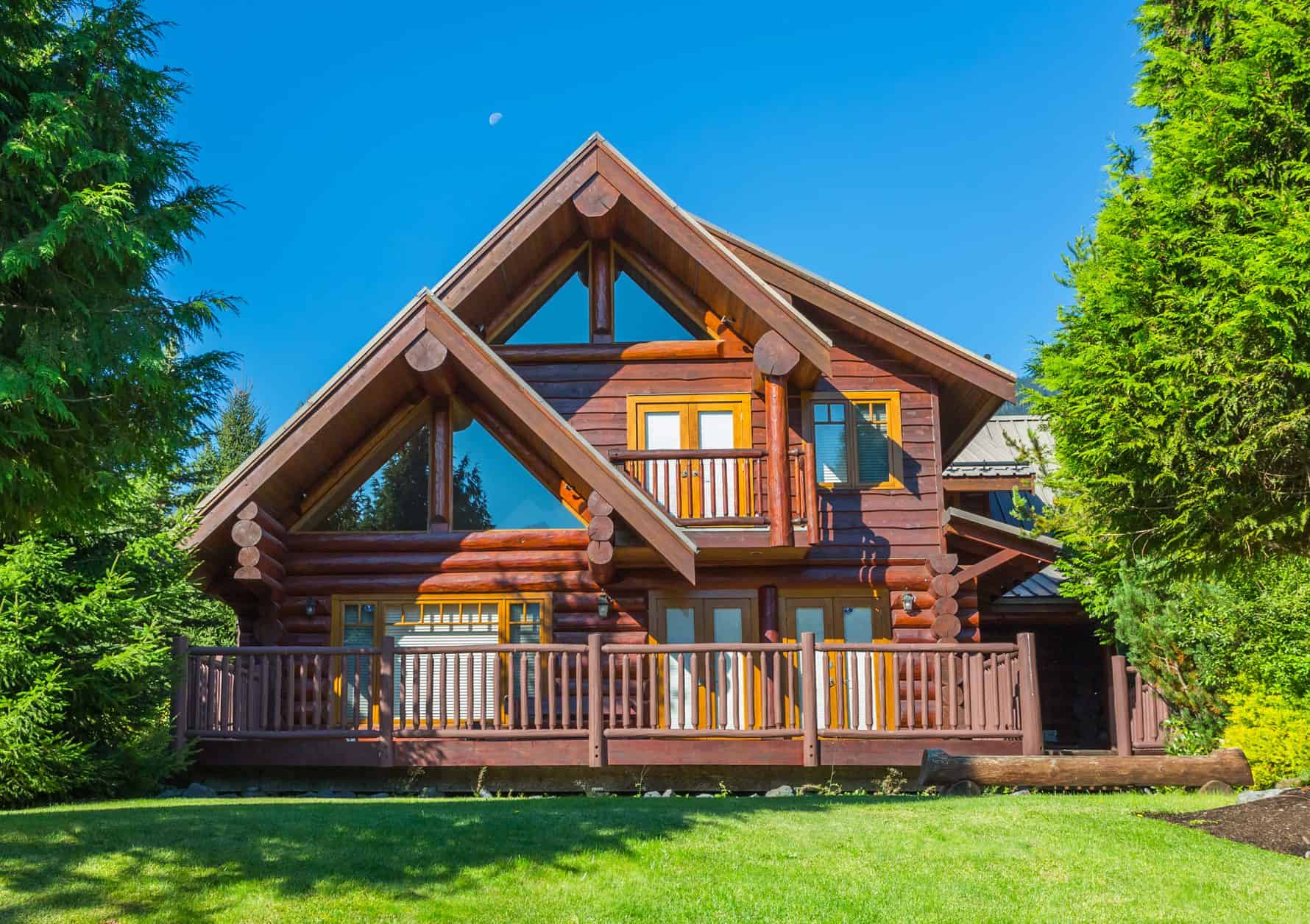 How Much Does it Cost to Build a Log Cabin? With Real Examples