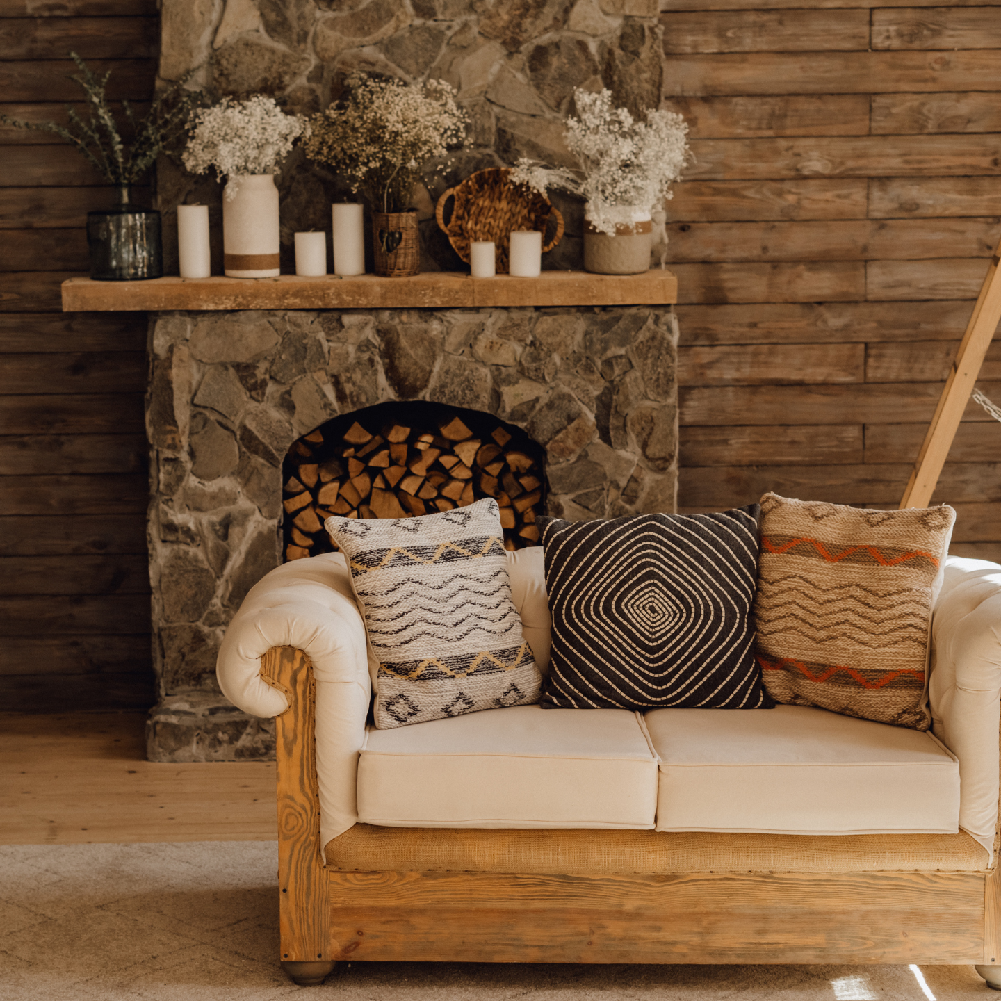 11 Cabin Decor Ideas & Woodsy Inspiration